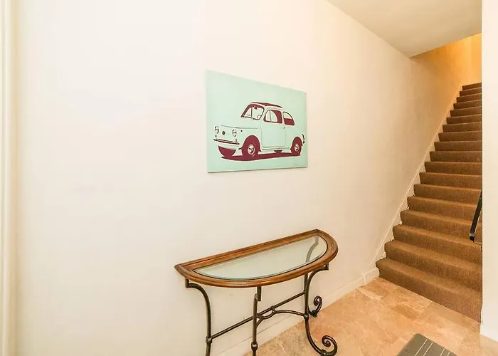 Off-street Parking - Washer & Dryer - Groupstay Apartment Pittsburgh
