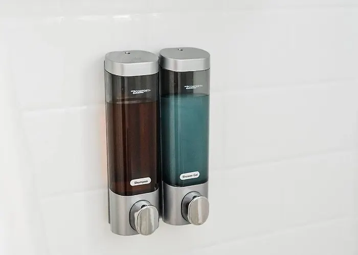 Off-street Parking - Washer & Dryer - Groupstay Apartment Pittsburgh